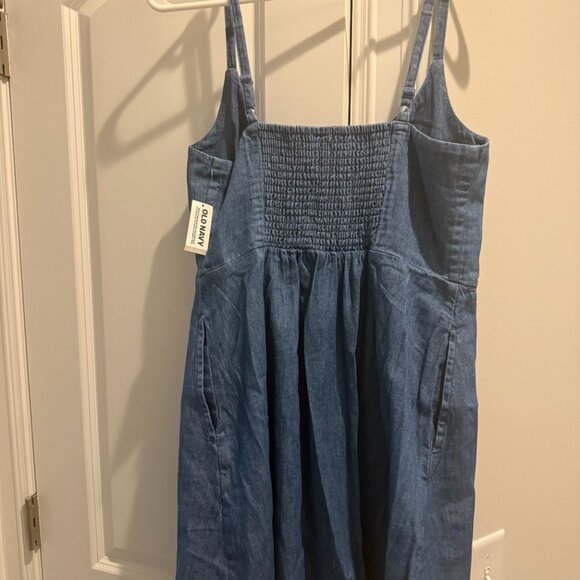 Old Navy Denim Dress - Picture 2 of 4